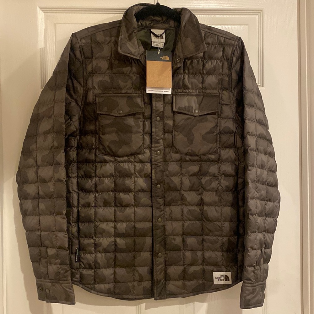 Men’s North Face jacket, green camo, size S